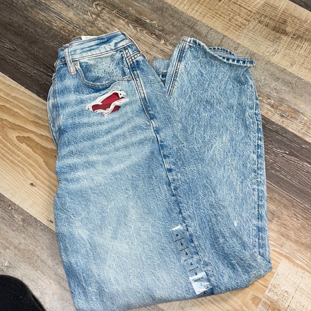 SOLD: NWT 90s highrise bf jeans✨